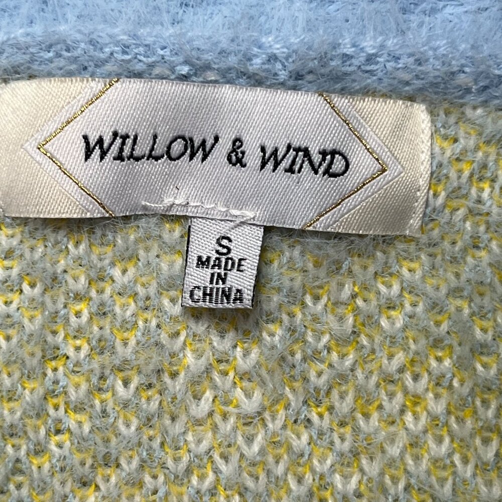 🌿 Willow & Wind Fuzzy Daisy Crop Cardigan 🌿 - Picture 2 of 4